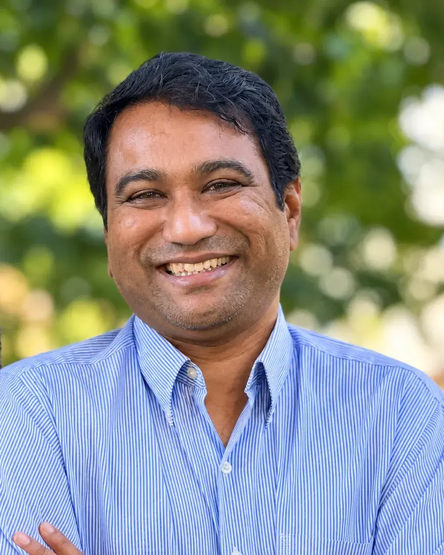 Portrait of Dipesh Lad